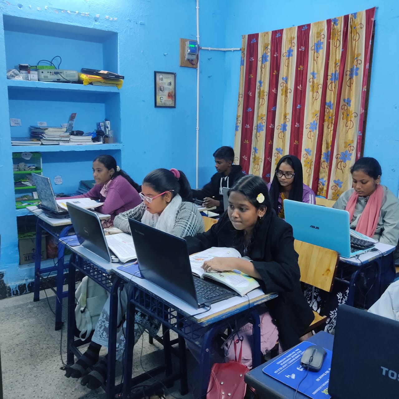 CLASSROOM institute photo 8